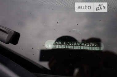 Внедорожник / Кроссовер Skoda Yeti 2010 в 