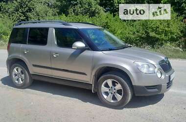 Внедорожник / Кроссовер Skoda Yeti 2012 в Дунаевцах