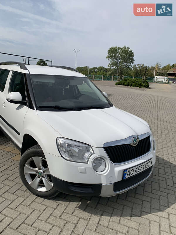 Внедорожник / Кроссовер Skoda Yeti 2011 в 