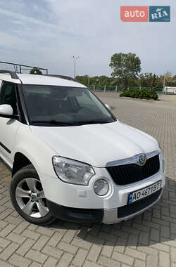 Внедорожник / Кроссовер Skoda Yeti 2011 в 
