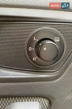 Внедорожник / Кроссовер Skoda Yeti 2011 в 