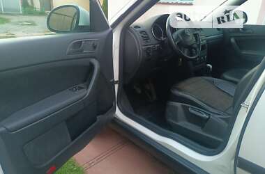 Внедорожник / Кроссовер Skoda Yeti 2010 в 