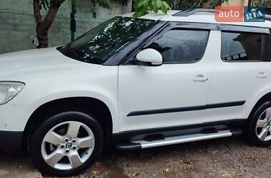 Внедорожник / Кроссовер Skoda Yeti 2011 в 