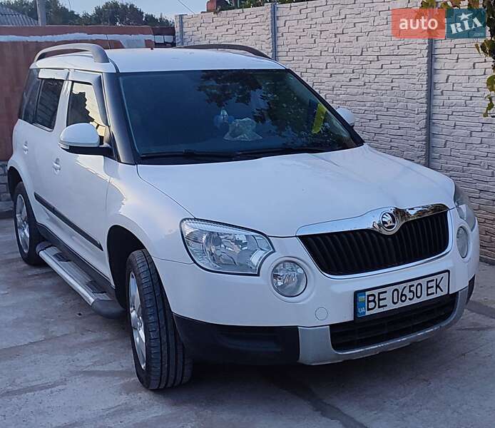 Внедорожник / Кроссовер Skoda Yeti 2011 в 