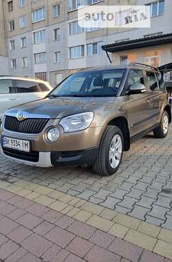 Внедорожник / Кроссовер Skoda Yeti 2012 в Дубно