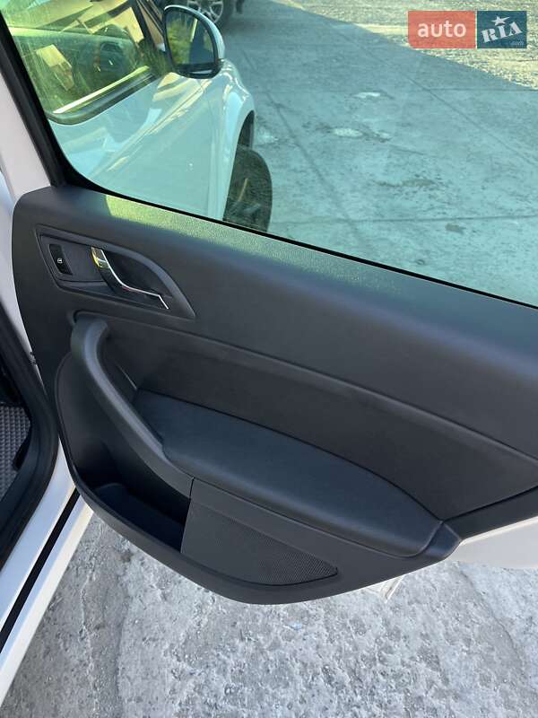 Внедорожник / Кроссовер Skoda Yeti 2014 в Каменец-Подольском фото 15 Внедорожник / Кроссовер Skoda Yeti 2014 в Каменец-Подольском