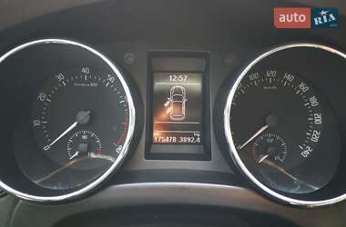 Внедорожник / Кроссовер Skoda Yeti 2011 в 
