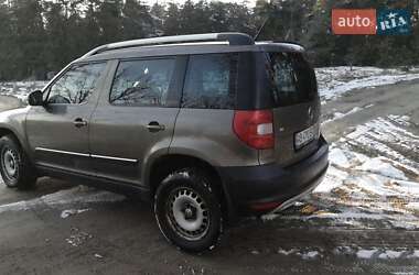 Внедорожник / Кроссовер Skoda Yeti 2013 в 