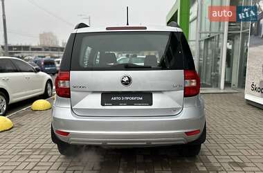 Позашляховик / Кросовер Skoda Yeti 2014 в 