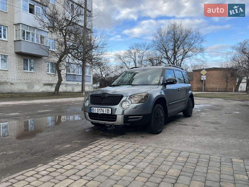 Внедорожник / Кроссовер Skoda Yeti 2010 в 