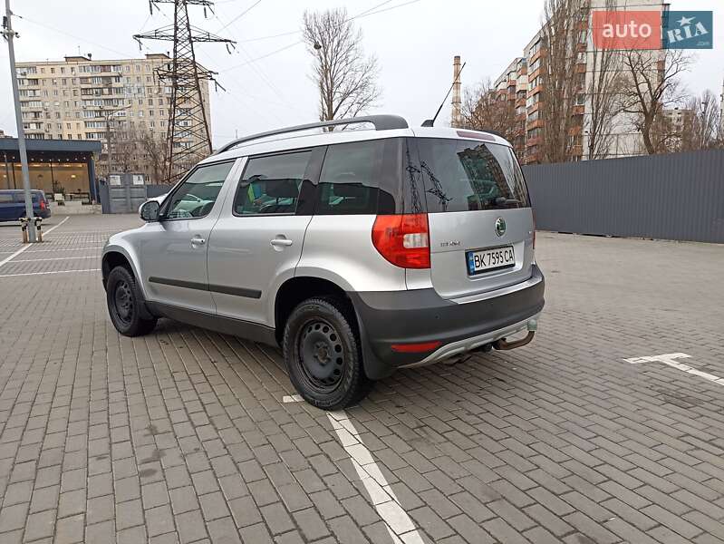 Внедорожник / Кроссовер Skoda Yeti 2010 в Киеве