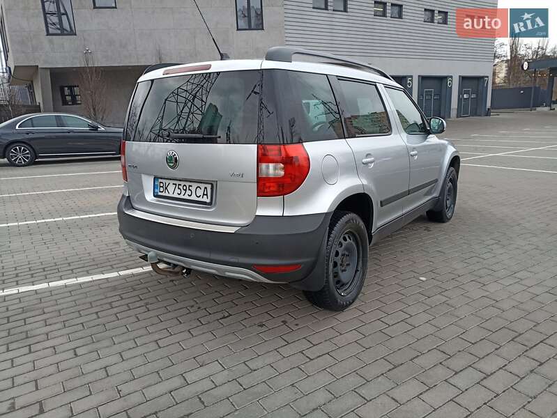 Внедорожник / Кроссовер Skoda Yeti 2010 в Киеве