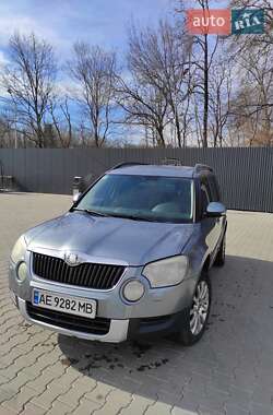 Позашляховик / Кросовер Skoda Yeti 2009 в 