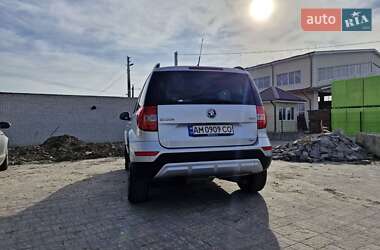 Внедорожник / Кроссовер Skoda Yeti 2015 в 