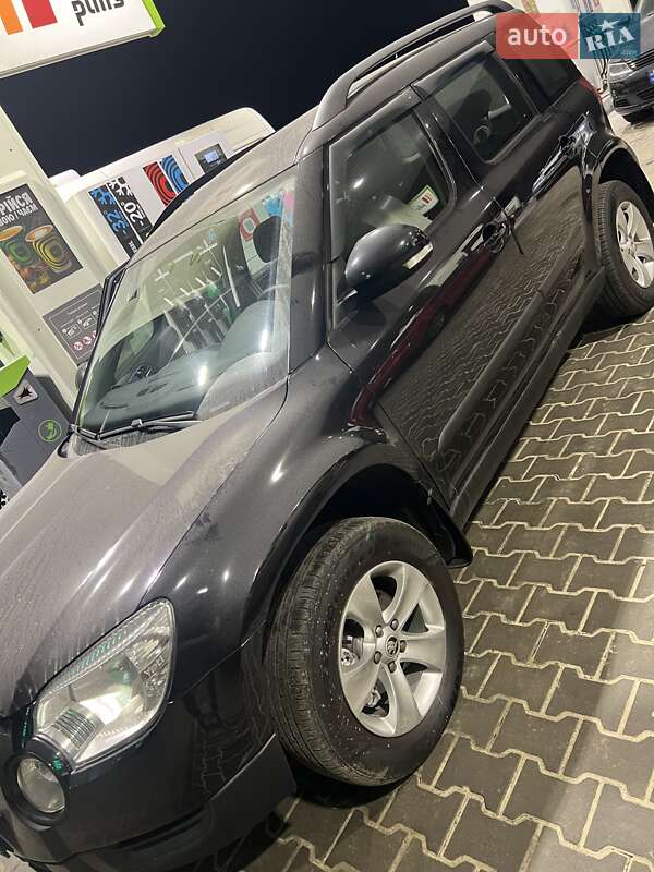 Внедорожник / Кроссовер Skoda Yeti 2009 в Днепре