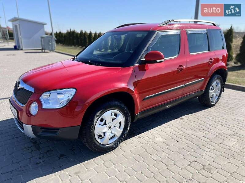 Внедорожник / Кроссовер Skoda Yeti 2010 в Городке
