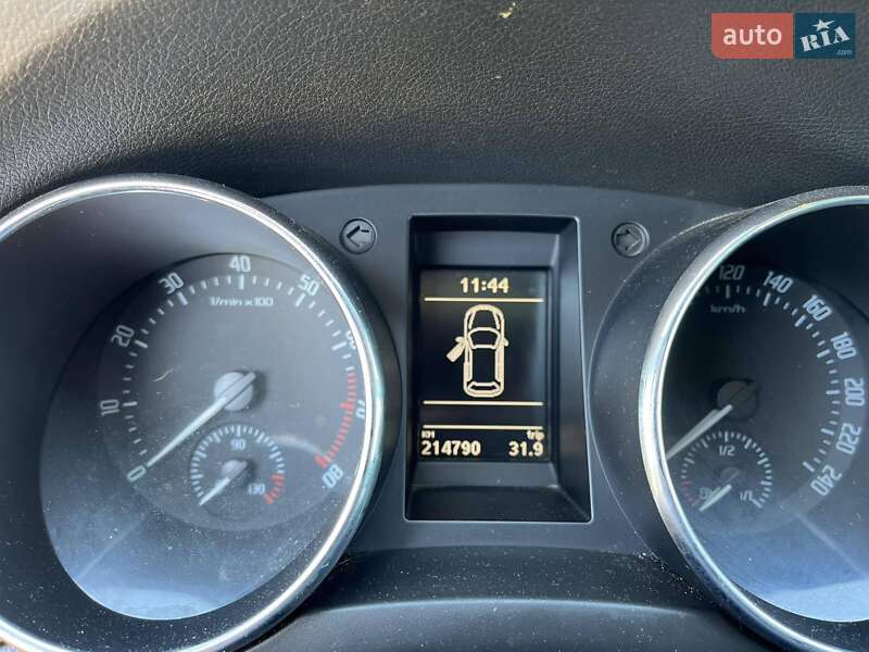 Внедорожник / Кроссовер Skoda Yeti 2010 в Городке