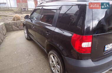 Внедорожник / Кроссовер Skoda Yeti 2013 в 