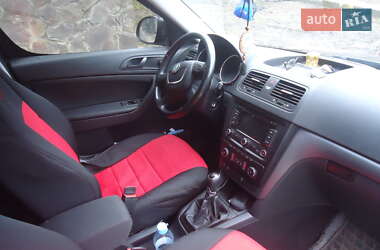 Внедорожник / Кроссовер Skoda Yeti 2013 в 