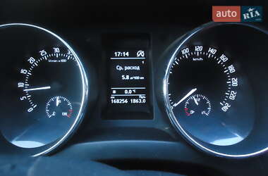 Внедорожник / Кроссовер Skoda Yeti 2013 в 