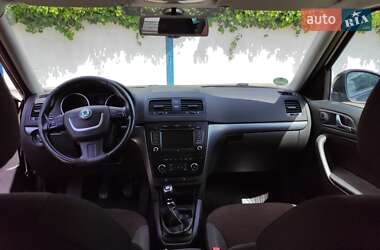 Внедорожник / Кроссовер Skoda Yeti 2012 в 