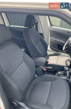 Позашляховик / Кросовер Skoda Yeti 2012 в 