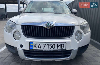 Позашляховик / Кросовер Skoda Yeti 2012 в 