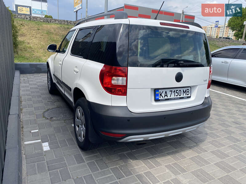 Позашляховик / Кросовер Skoda Yeti 2012 в Києві