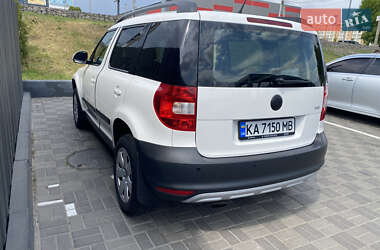 Позашляховик / Кросовер Skoda Yeti 2012 в 
