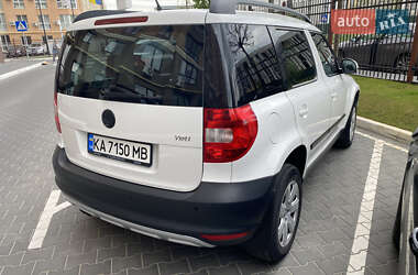Позашляховик / Кросовер Skoda Yeti 2012 в 