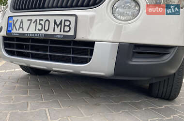 Позашляховик / Кросовер Skoda Yeti 2012 в 