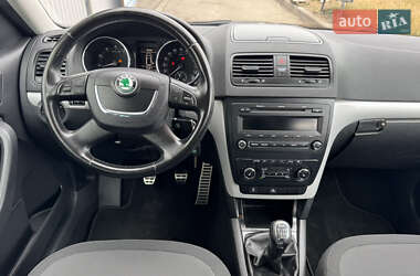 Позашляховик / Кросовер Skoda Yeti 2010 в 