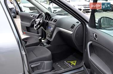 Позашляховик / Кросовер Skoda Yeti 2011 в 