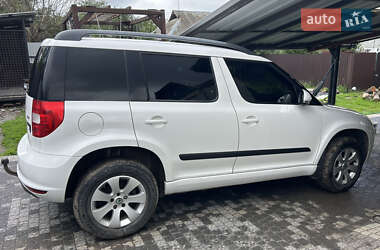 Внедорожник / Кроссовер Skoda Yeti 2011 в 