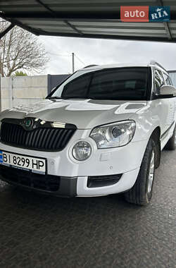 Внедорожник / Кроссовер Skoda Yeti 2011 в 