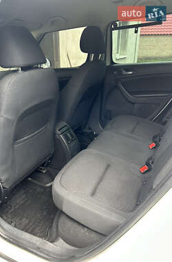 Внедорожник / Кроссовер Skoda Yeti 2011 в 