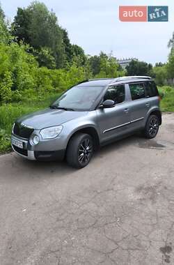 Внедорожник / Кроссовер Skoda Yeti 2013 в 