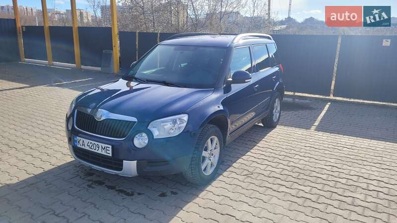 Внедорожник / Кроссовер Skoda Yeti 2010 в 
