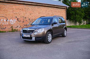 Позашляховик / Кросовер Skoda Yeti 2012 в 