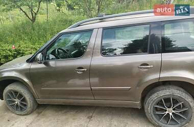 Внедорожник / Кроссовер Skoda Yeti 2015 в 