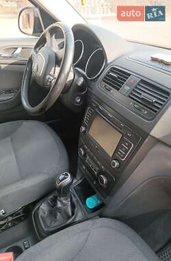 Внедорожник / Кроссовер Skoda Yeti 2012 в 