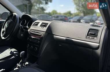 Внедорожник / Кроссовер Skoda Yeti 2010 в 