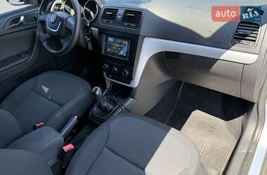 Внедорожник / Кроссовер Skoda Yeti 2012 в 