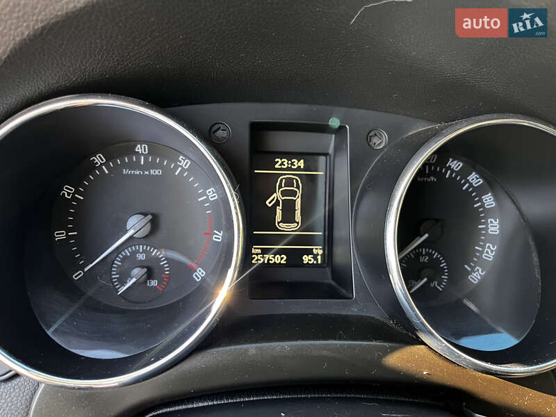 Позашляховик / Кросовер Skoda Yeti 2010 в Волочиську