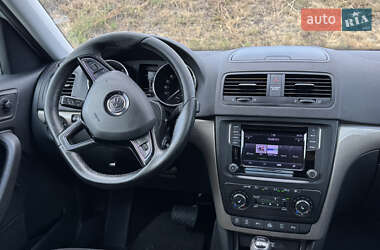 Внедорожник / Кроссовер Skoda Yeti 2016 в 