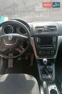 Внедорожник / Кроссовер Skoda Yeti 2011 в 