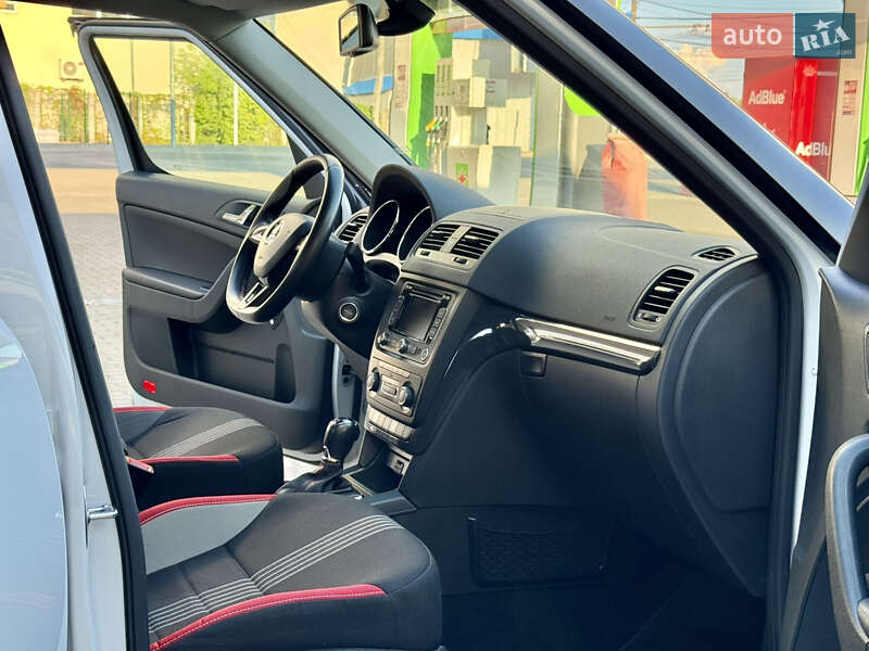 Внедорожник / Кроссовер Skoda Yeti 2015 в Житомире