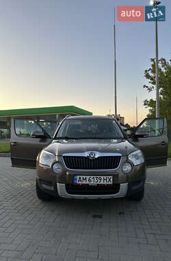 Внедорожник / Кроссовер Skoda Yeti 2011 в 