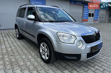 Внедорожник / Кроссовер Skoda Yeti 2013 в 