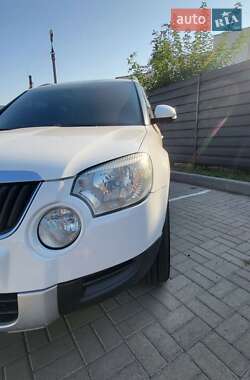 Внедорожник / Кроссовер Skoda Yeti 2013 в 